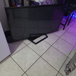 LG 60 INCH TV 
