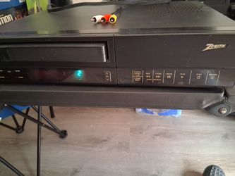 ZENITH VHS CASSETTE PLAYER