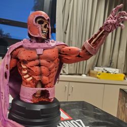 MARVEL DIAMOND SELECT ZOMBIE MAGNETO 
