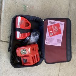 Milwaukee, Storage, Red, And Size Medium