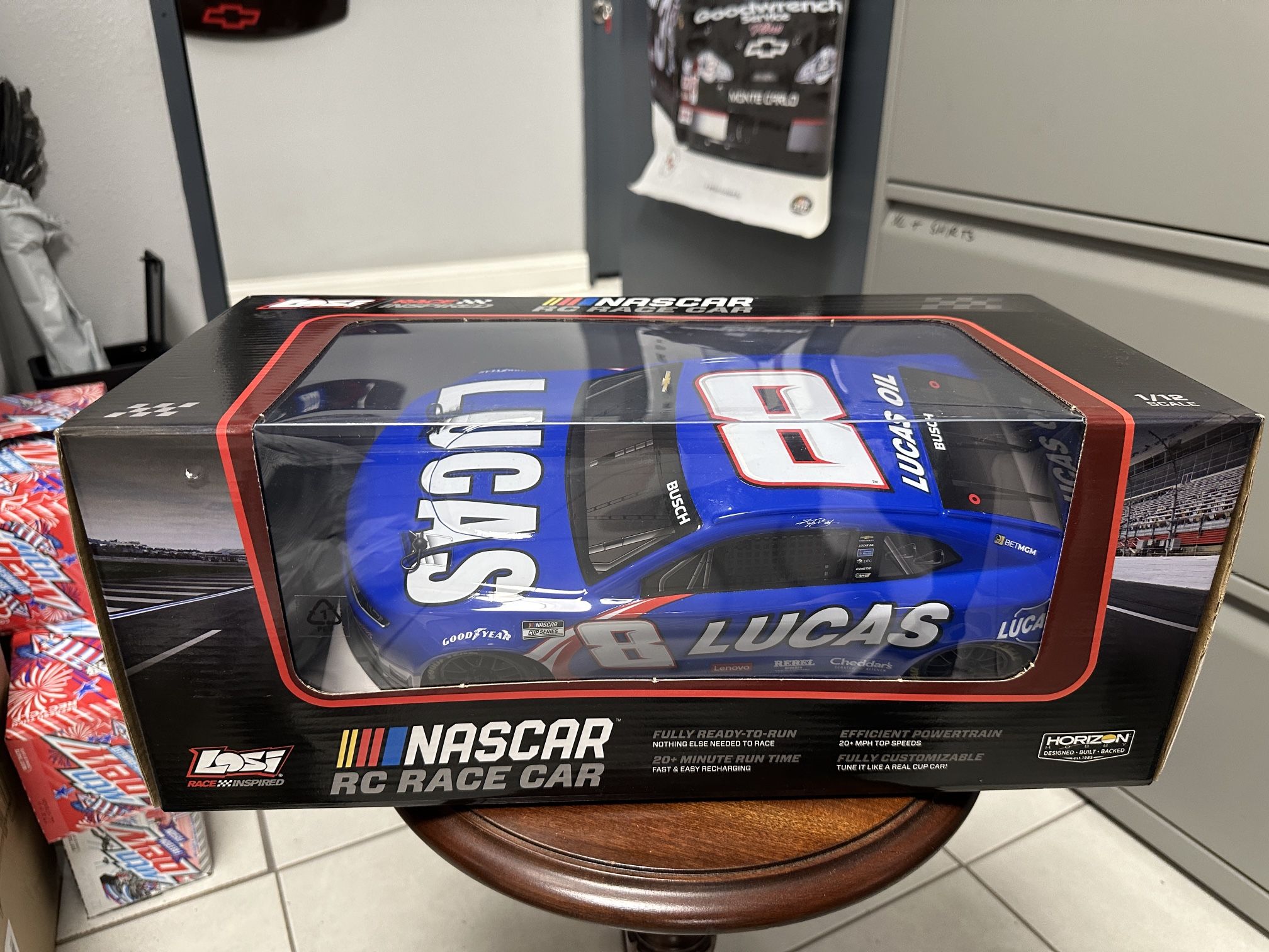 Kyle Busch 1/12 NASCAR Remote Control RC car by Losi