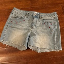 Woman’s Shorts Size 10