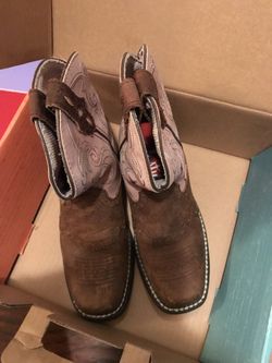 Girls Justin cowgirl boots 11.5 pink and brown