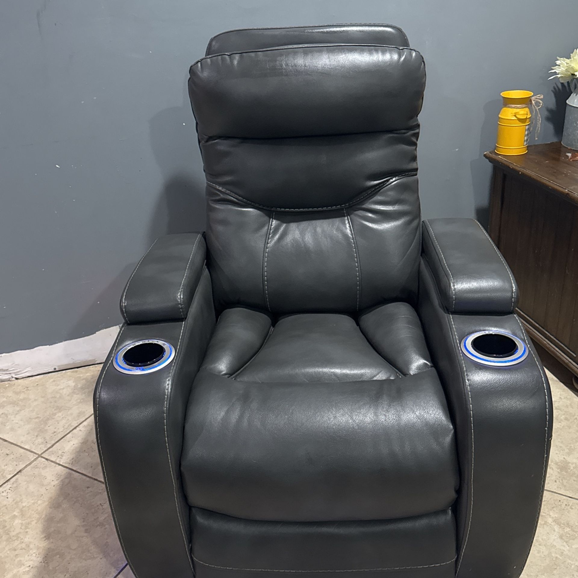 Recliner 