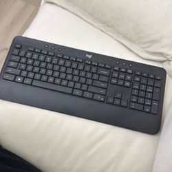 Logitech K540 Keyboard