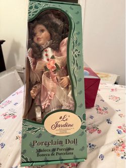 Le Jardine Porcelain Doll