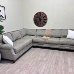 WE DELIVER! 🚚 - H.M. Richards Gray Modern L Sectional Couch