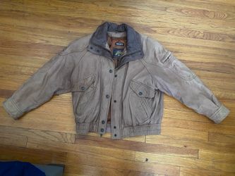 Vintage Woman’s Adventure Bound by Wilson’s Suede/Leather Thinsulate Jacket - M