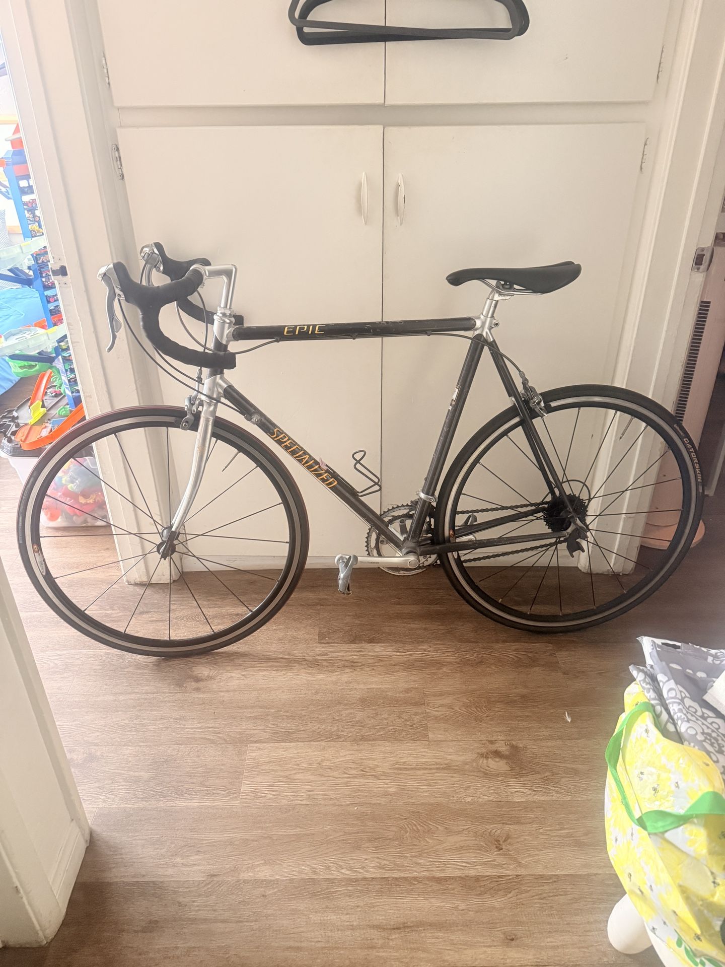 Specialized  Epic Carbon Fiber Road Bike Bicycle 