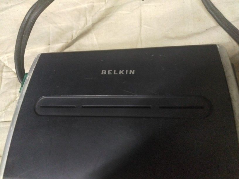 Belkin Power Inverter 300 W Has Two Plug-in Ports Fits In To Any Standard Cigarette Lighter Port These Things Come In Real Handy