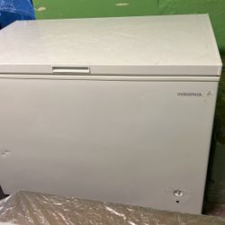 Insignia 14.0 Cu. Ft. Garage-Ready Chest Freezer - White