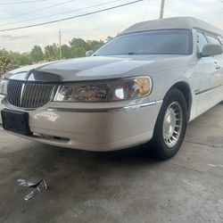 2000 Lincoln Town Car