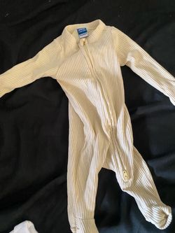 Old Navy Baby Ribbed Zip-Up Footed Sleeper