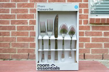 Room Essentials Pharo 20-Piece Flatware Set – New in Box