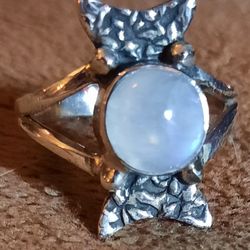 GENUINE STERLING SILVER MOONSTONE RING 