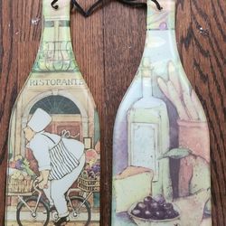 Pot Holders Or Kitchen Spoons