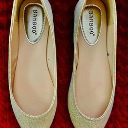 Bamboo Sparkling Gold Flat Shoes, Size: 8. Worn Once. Excellent Condition!