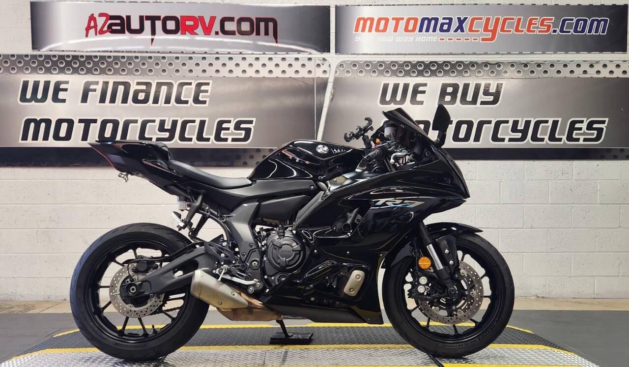 2022 Yamaha R7