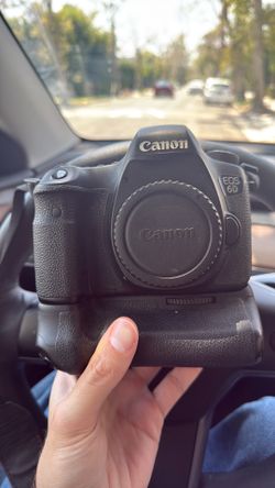 Canon 6D Body W/ Battery Grip