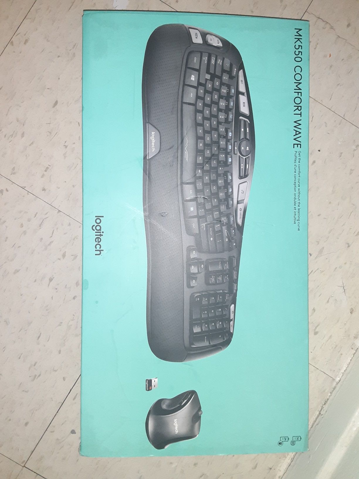 Computer keyboard with mouse and USB new box not open