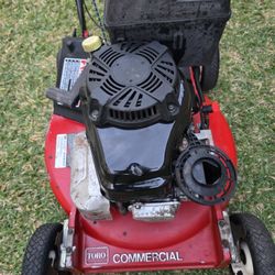 TORO COMERCIAL KAWASAKI ENGINE  3 SPEEDS WHIT NEUTRO TRABAJA BIEN...