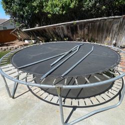FREE Trampoline!! (12 ft)