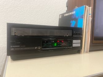 Pioneer CLD-900