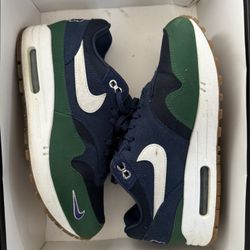 Nike Shoes 8.5