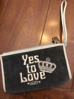 Juicy Wristlet
