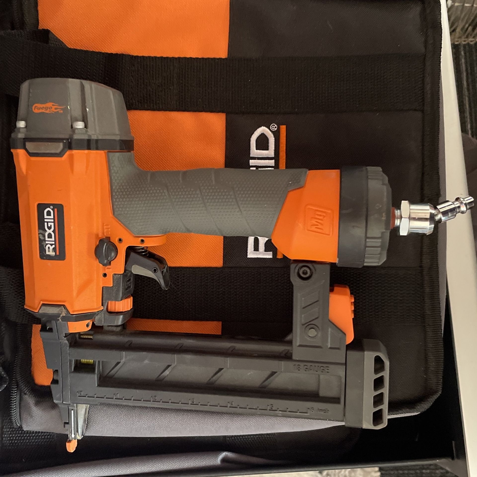 Ridgid 18g Stapler 1 1/2”