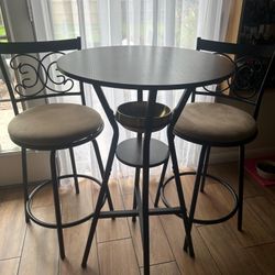 Small Dining Table (with Stools) 
