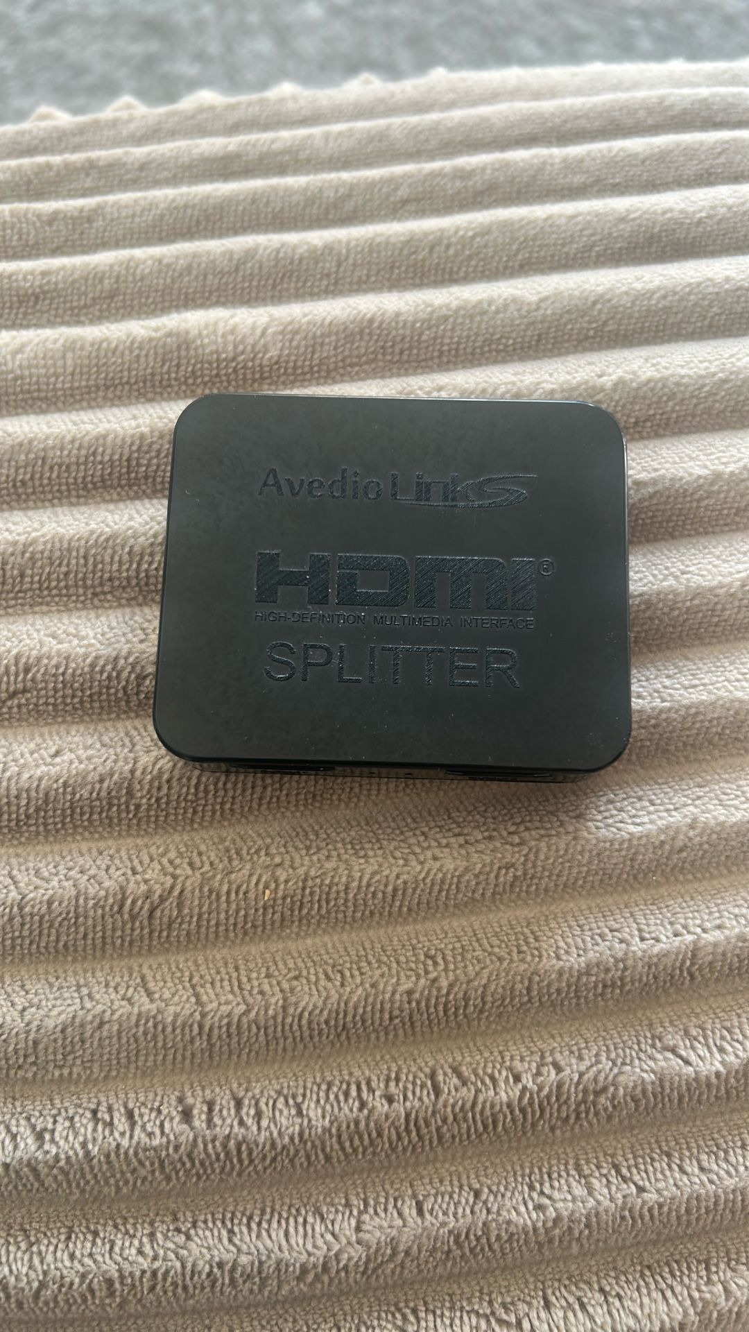 HDMI splitter