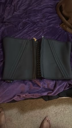 Size xxl fits like a xl or L. Brand New