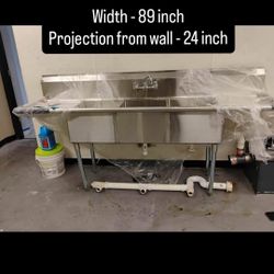Commercial kitchen sink 