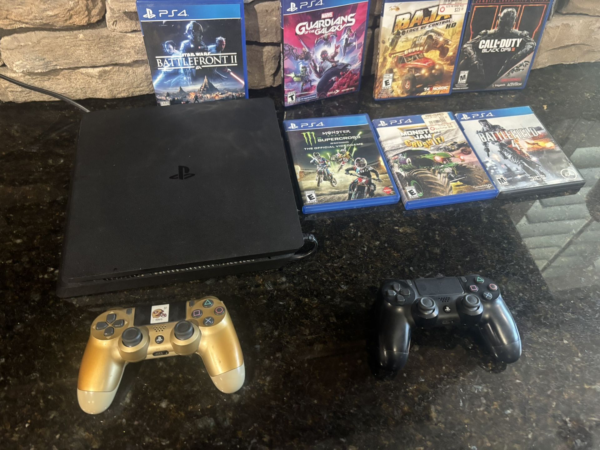 PS4 , 500 Gb With 14 Games