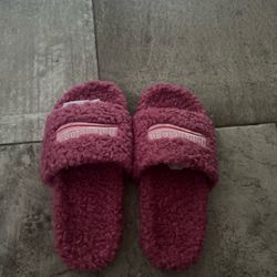 Balenciaga pink fur slides