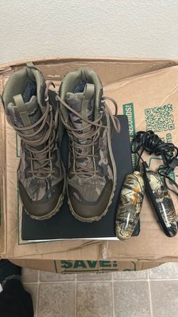 UArmor Mens 9M  Storm Proof boots