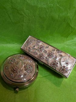 New Mirror And Lipstick Holder Set