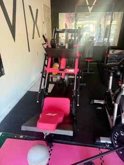 PINK LEG PRESS + HACK SQUAT MACHINE PLUS FREE PLATES