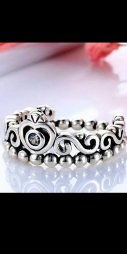 Beautiful silver s925 Tiara ring size 8