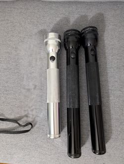 Three D-cell battery Maglites