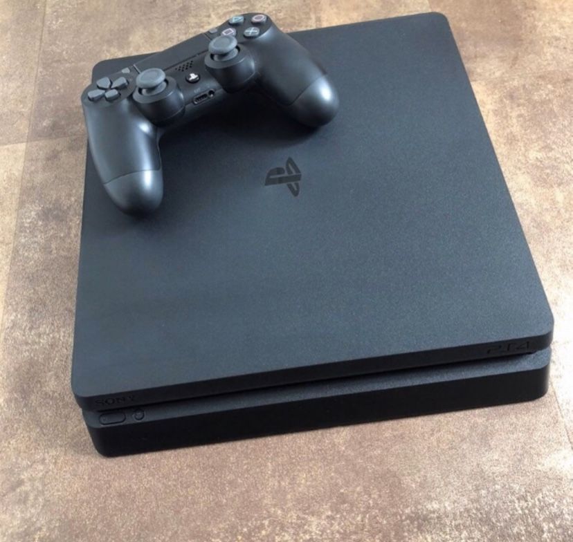 PlayStation 4 slim PS4