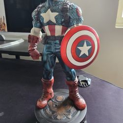 Captain America Statue 