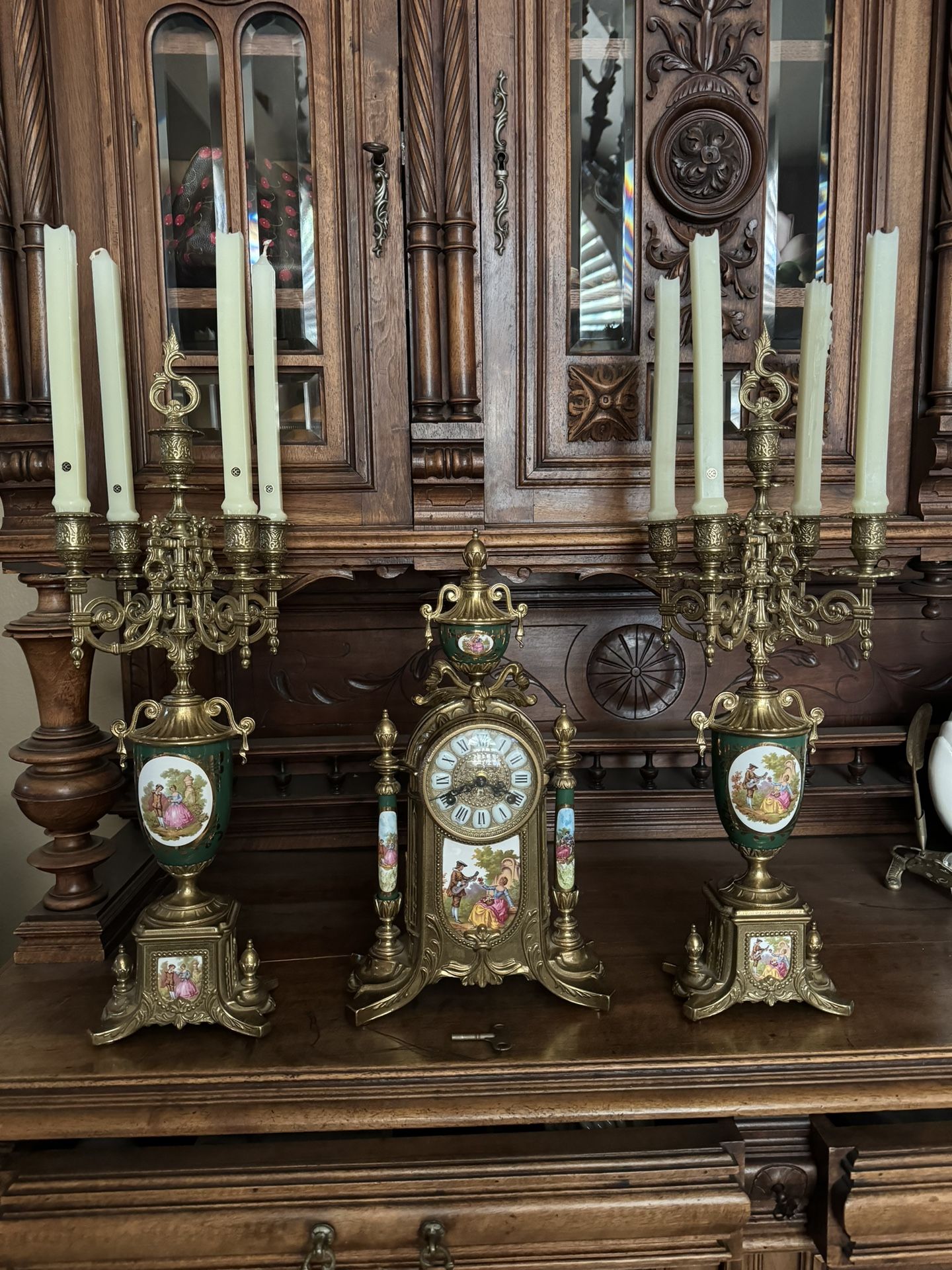 imperial mantle clock in working condition