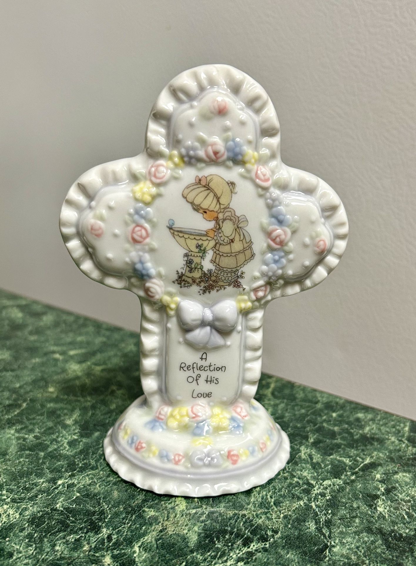 Enesco Precious Moments Collection Porcelain Cross Reflection of His Love Floral Flowers Vintage