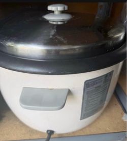 Commercial Electric Rice Cooker great condition