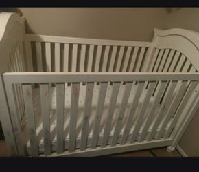 Wood Crib w/ mattress