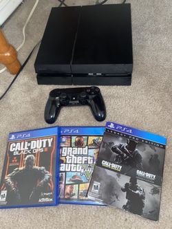 PS4 comes with games and 2 controllers