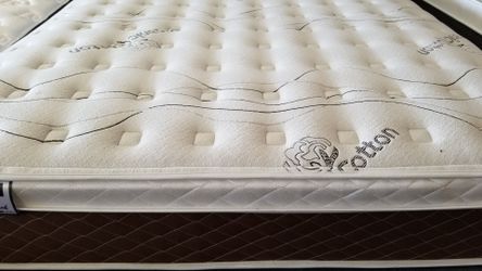 Brand new 12" thick organic cotton soft innerspring pillowtop queen mattress