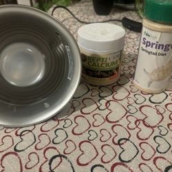 Working Reptile Heat Lamp With Bulb, Repti Calcium And Springtail Grub Food 